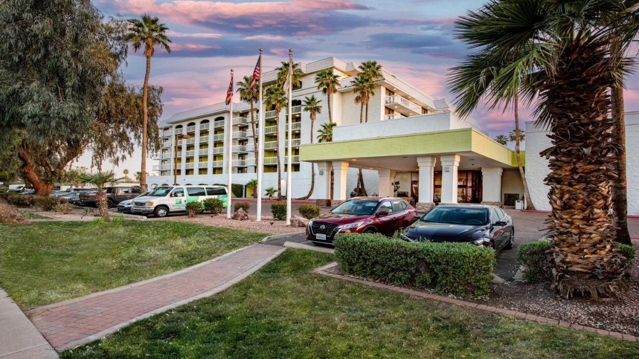 Holiday Inn & Suites Phoenix-Mesa-Chandler, An Ihg Hotel Exterior photo